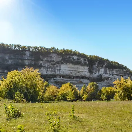 Apartment Awesome In Rouffignac Saint-Cernin